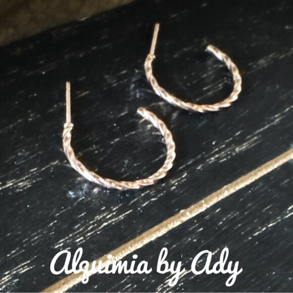 Alquimia Twisted Gold Earrings - Picture 1 of 1